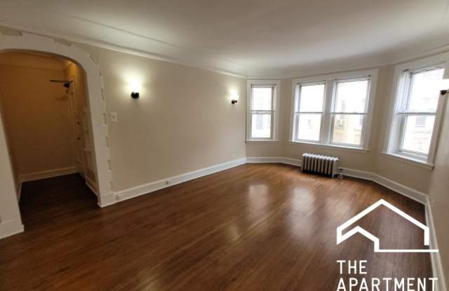 Photo of 1804 West Farwell Ave.