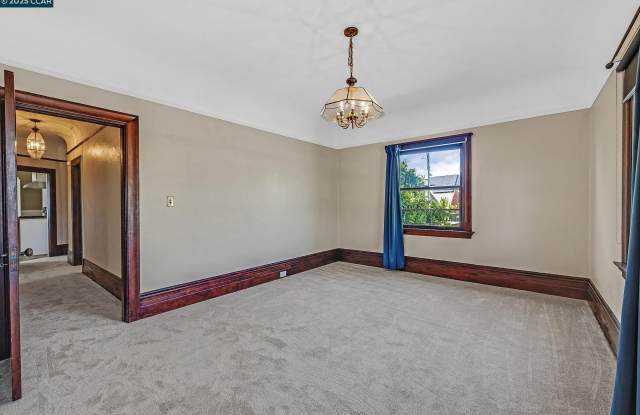 3102 Martin Luther King Way