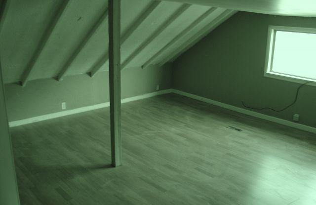 Photo of 902 S. 30th St