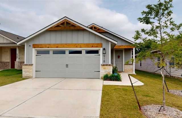 918 Fork Ct