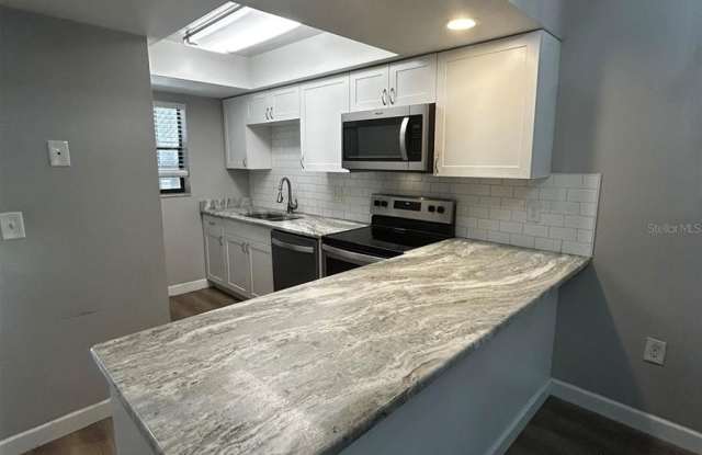 4089 LAKE FOREST DRIVE