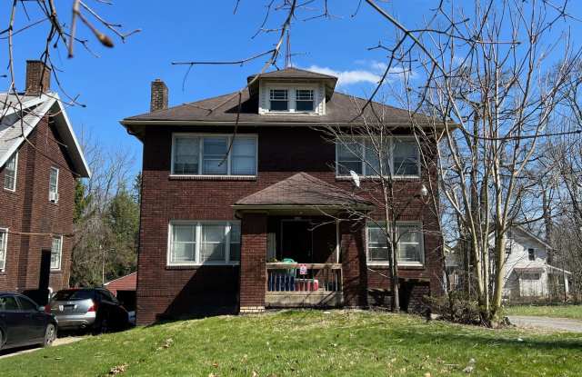 Photo of 2115 Elm St