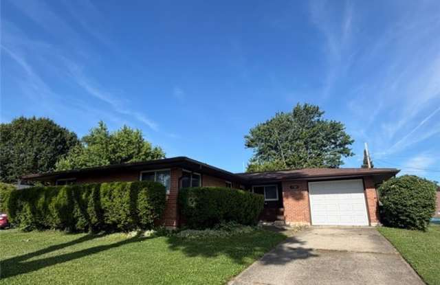1389 Mapleridge Drive
