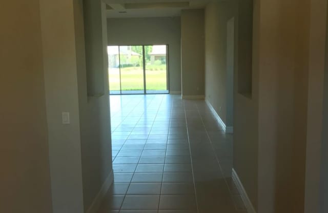 3 Bedroom Home Located in Lake Nona!!