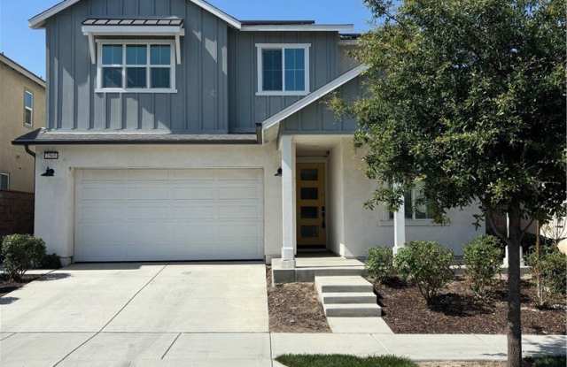 2565 E Embry