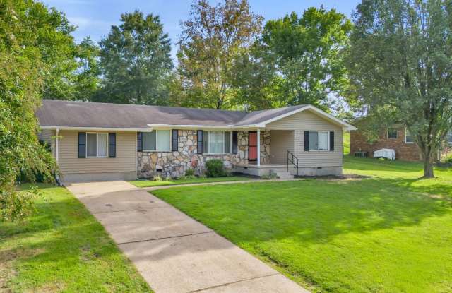Located in the Heart of Hixson! 3 beds, 2 baths, with spacious yard! Make this your Home for the Holidays!