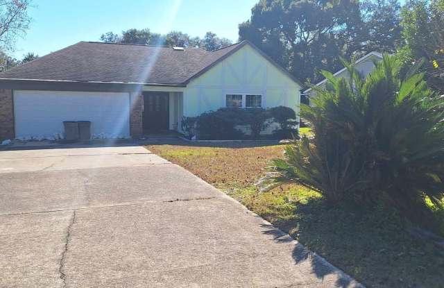 Photo of 6567 NE Montrose Trail