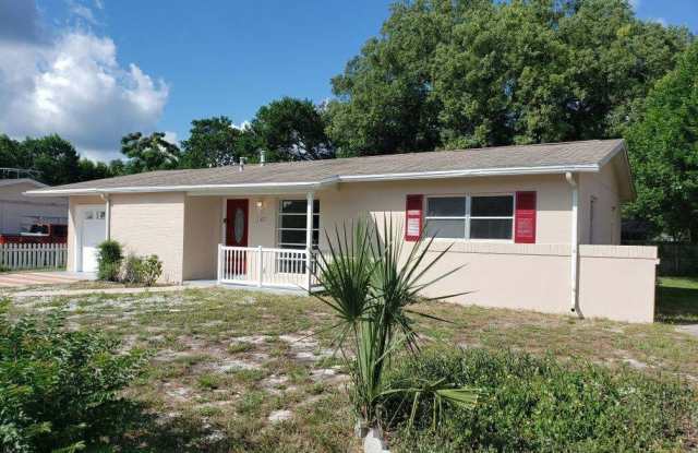 3 Bed 1 Bath Home | Pet Friendly | Washer Dryer Hook Ups | Section 8 Welcome