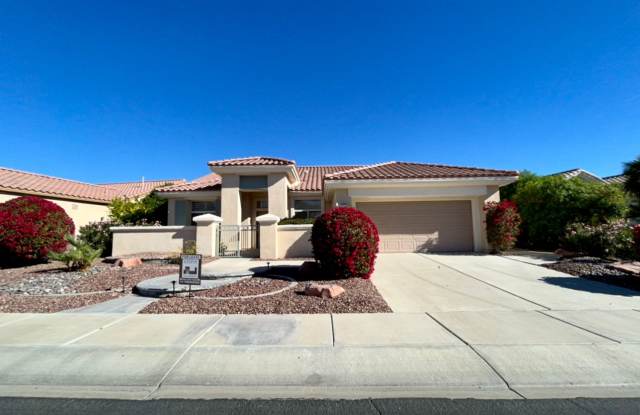 Photo of AVAILABLE NOW! 2 Bedroom 2 Bathroom + Den Home in the 55+ Community of Sun City!