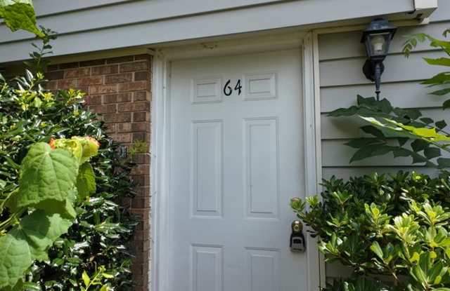 1/1.5 Townhome in Springhill Place