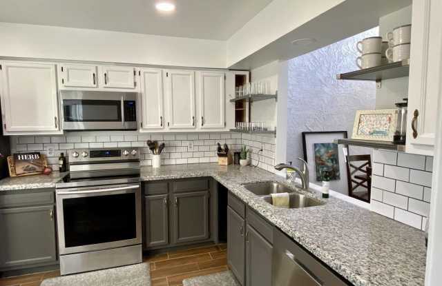 Photo of 5100 N MILLER Road unit: 27