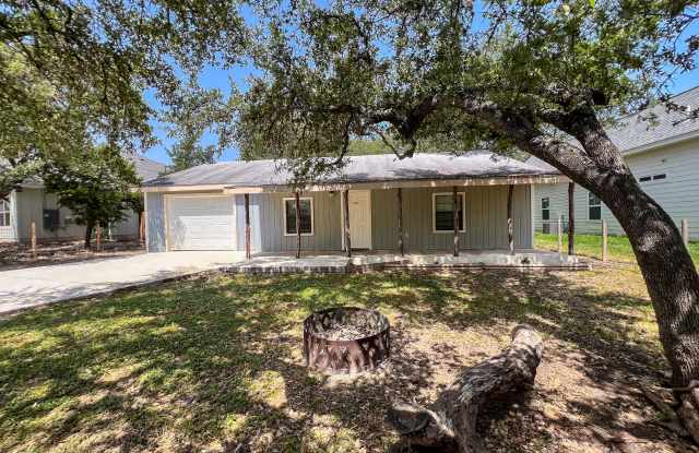 Photo of 1825 Lakeview Drive