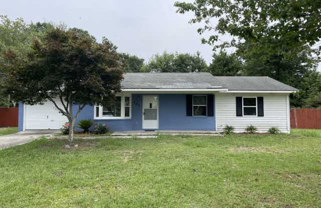 Beautifully renovated home in Newport, NC!