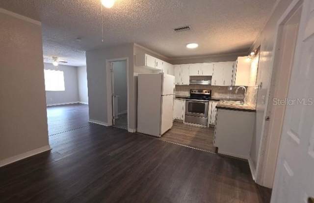 843 Grove Ave GROVE AVENUE