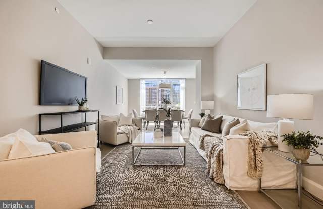 1330 LANCASTER Street unit: C302