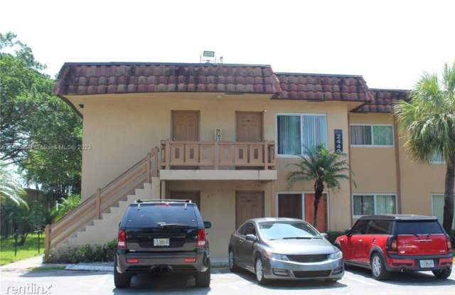 440 NW 39th Way 202