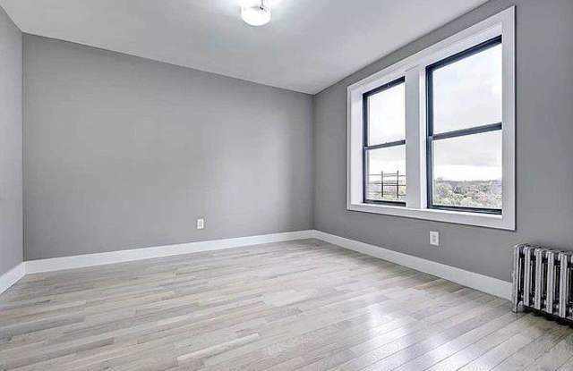 382 Wadsworth Avenue