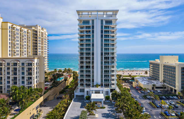 Vistablue Ultra Luxury Oceanfront Condo. 3 bed 3 bath. Singer Island.