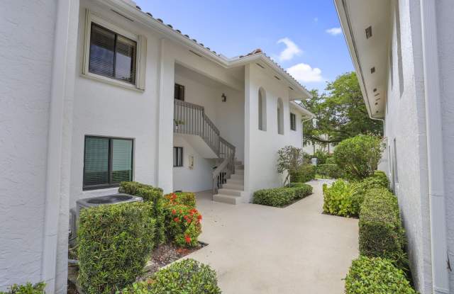 100 Pelican Pointe Drive