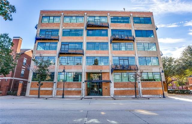 2220 Canton Street Dallas Tx Apartments For Rent