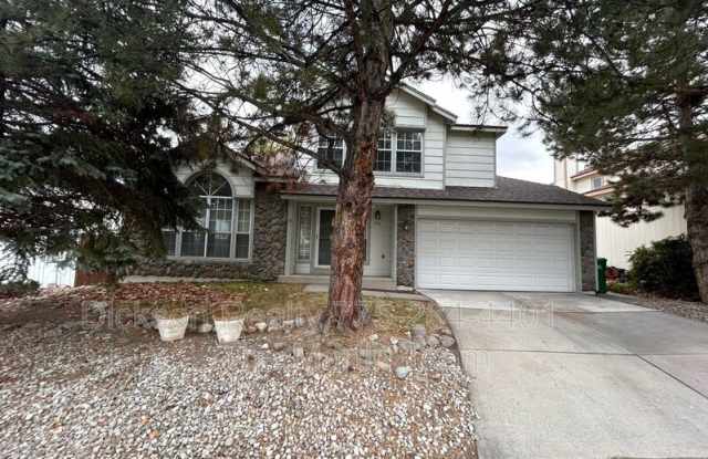 956 Edgecliff Drive