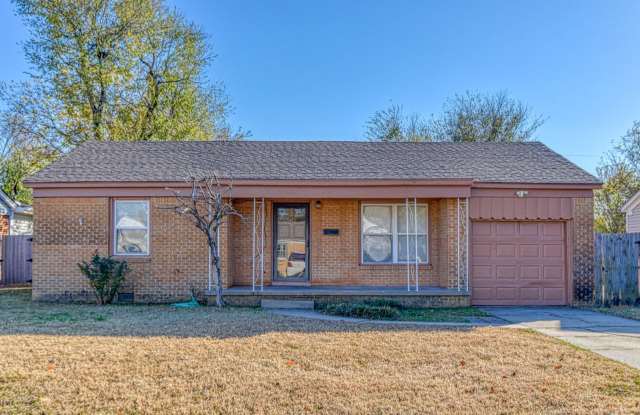 Photo of 2 bedroom/1 bathroom - Centrally Located in Norman!!