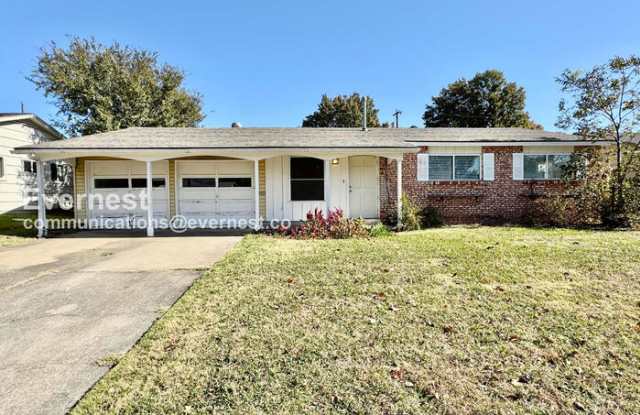 Photo of 1113 North Hickory Avenue