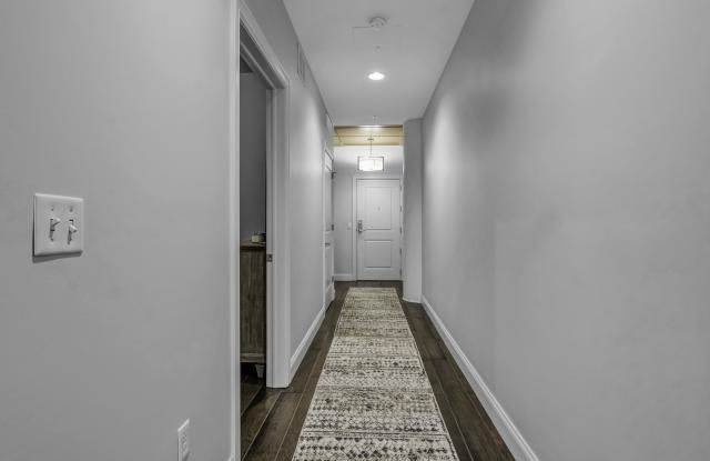1360 Niagara Street Unit E21
