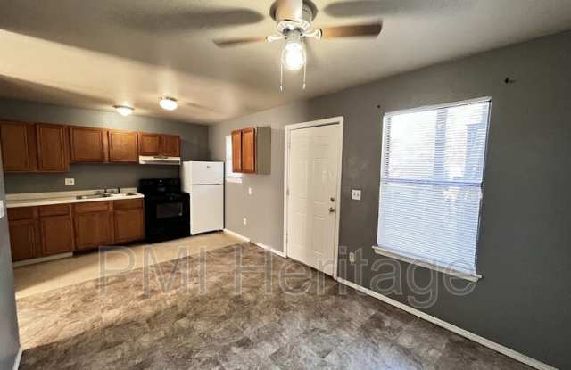 813 E Huntsville Ave