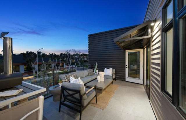 329 South Highway 101 Unit C11