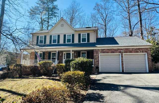 COMING SOON - AQUIA HARBOUR - PET FRIENDLY (UPON APPROVAL) - CONVERTED GARAGE