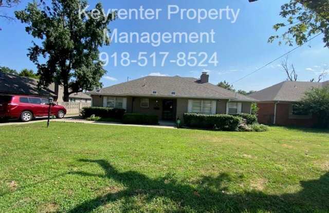 LARGE | 3 Bed | 2 Bath | Midtown Tulsa
