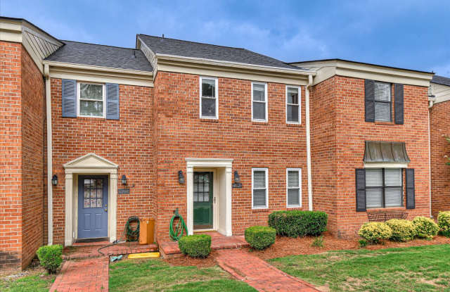 Townhome For Rent - 407 Folkstone Circle Augusta, GA 30909