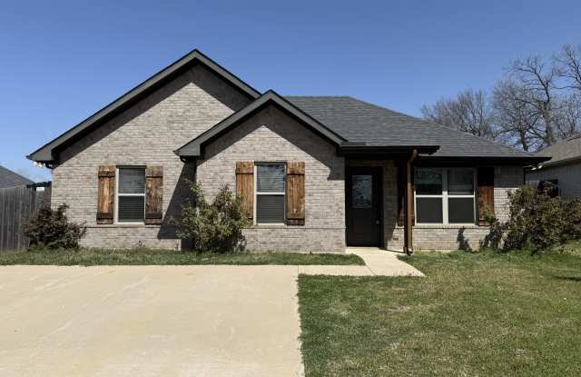 415 Maple Row