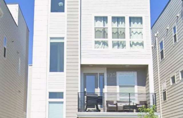 Stunning 3-Story Modern Home with Rooftop Terrace  Flatiron Views