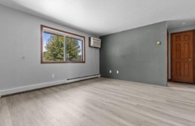 Photo of 1530 Moraine Terrace - 2