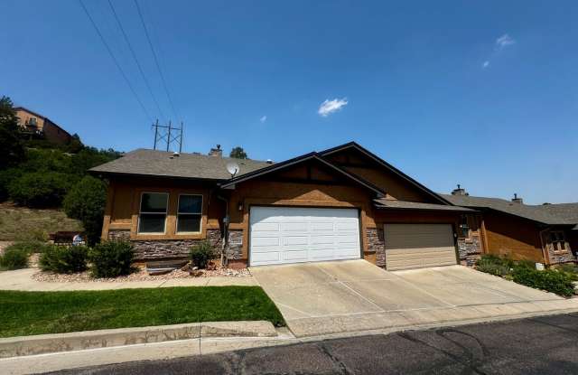 Stunning 4 Bed/3 Bath Townhome in quiet Cul-de-Sac in University Park