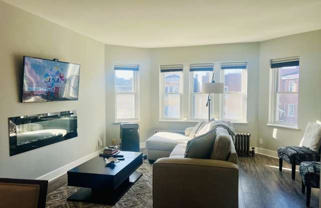 1827 Gunderson Avenue unit: Two