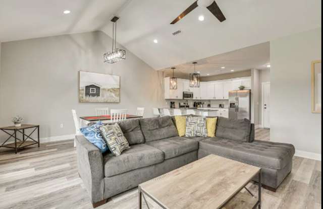 Fully Furnished Duplex for Rent! Available Now!!!
