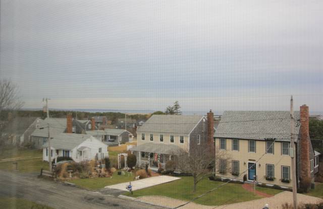 32 Tupper Ave *winter Rental