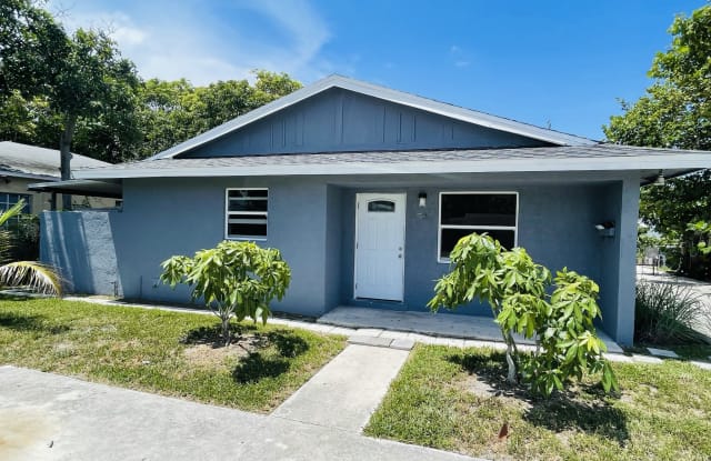 253 Silver Beach Rd # 1 - 253 Silver Beach Road, Lake Park, FL 33403