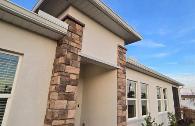 4244 ST THOMAS WAY