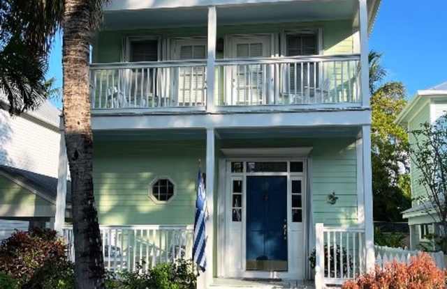 6-MONTH RENTAL! Beautifully Furnished 3 Bed 2.5 Bath Home in the Sanctuary of the Key West Golf Community