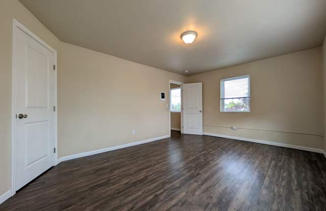 Nice 1-Bedroom, 1-Bath Apartment In Downtown Springfield!