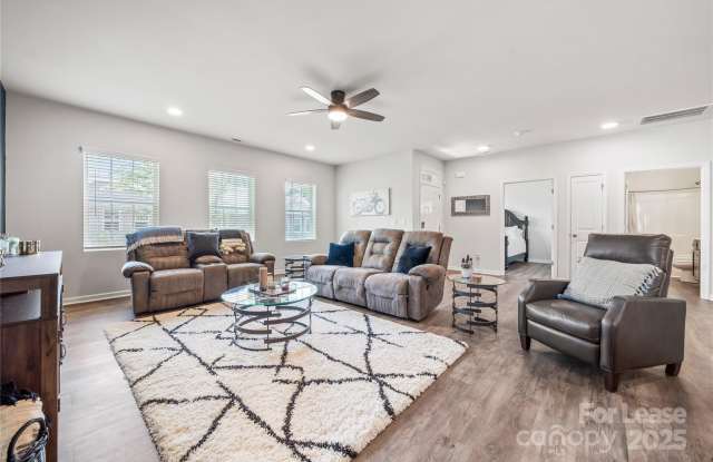 8513 Gold Rush Court