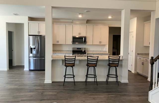 Like New Large Mt Juliet Home on corner lot**** MOVE IN SPECIAL $250 OFF SECOND MONTHS RENT