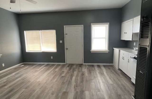 1030 East 10th South Street