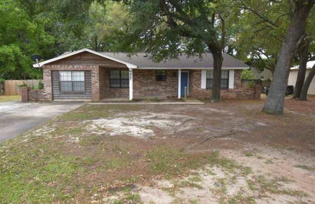 6427 Kennington Cir - 6427 Kennington Circle, Santa Rosa County, FL 32570