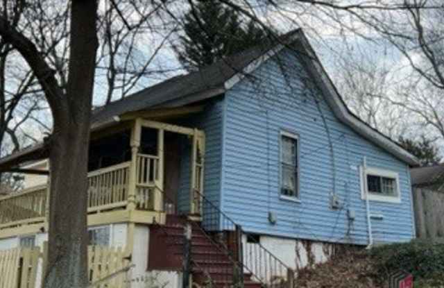 335 N Pope Street