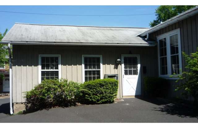 61 W OAKLAND AVENUE